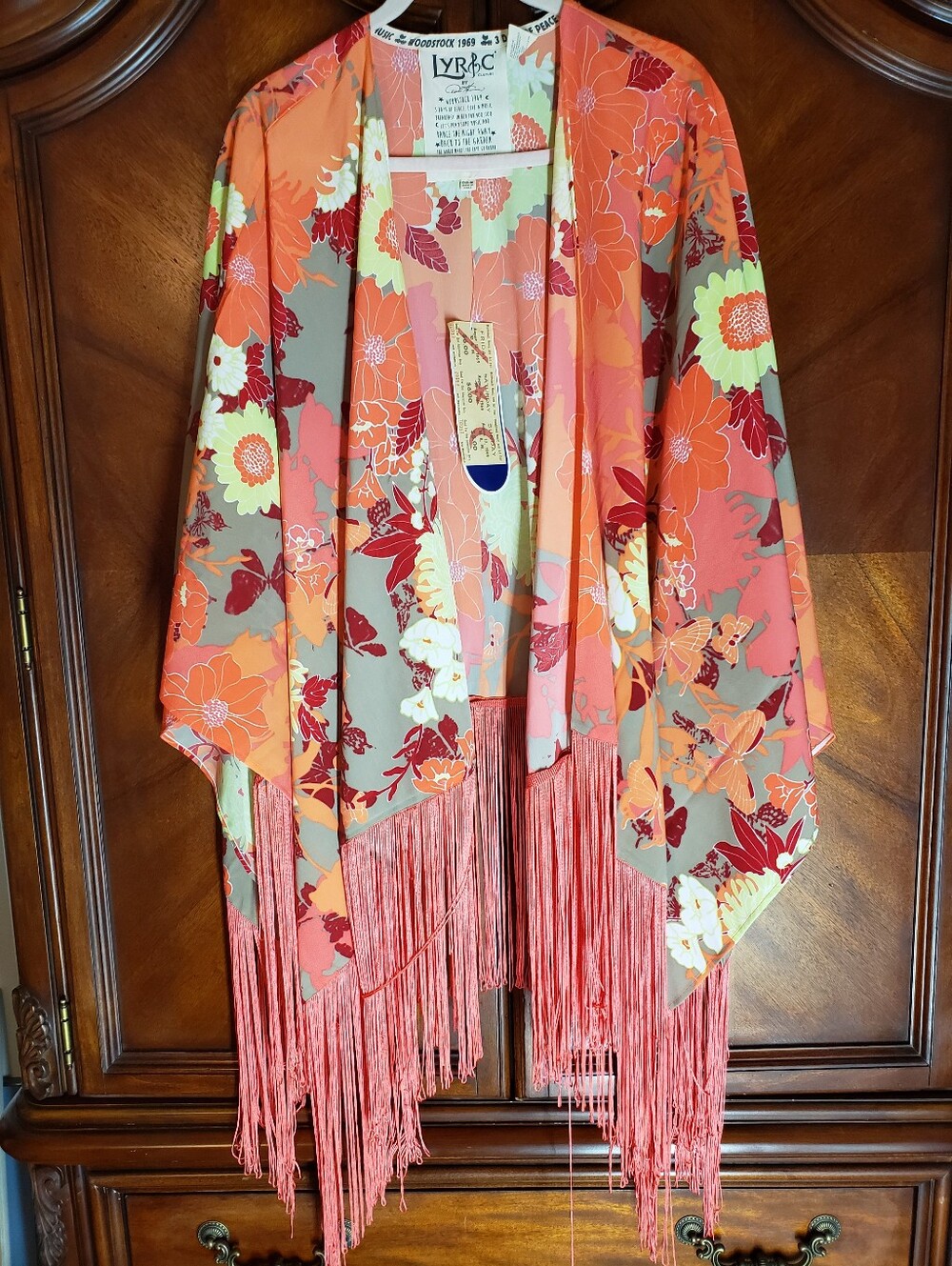 DG2 Diane Gilman Lyric Culture Boho Floral Fringe Piano Shawl Cardigan